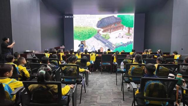 科学与人文的融合之旅！这场活动深受孩子们欢迎……