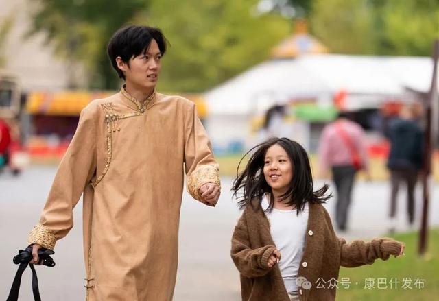 国庆中秋假期，康镇游人如织共庆华诞！