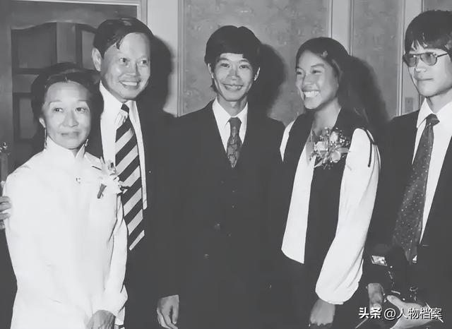 杨振宁家庭情况曝光：三个儿女拒学物理，都定居美国，很体谅翁帆