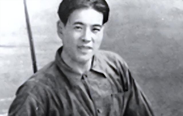 陈赓向主席介绍一人：这我兄弟，毛主席：你可知道他是我什么人？