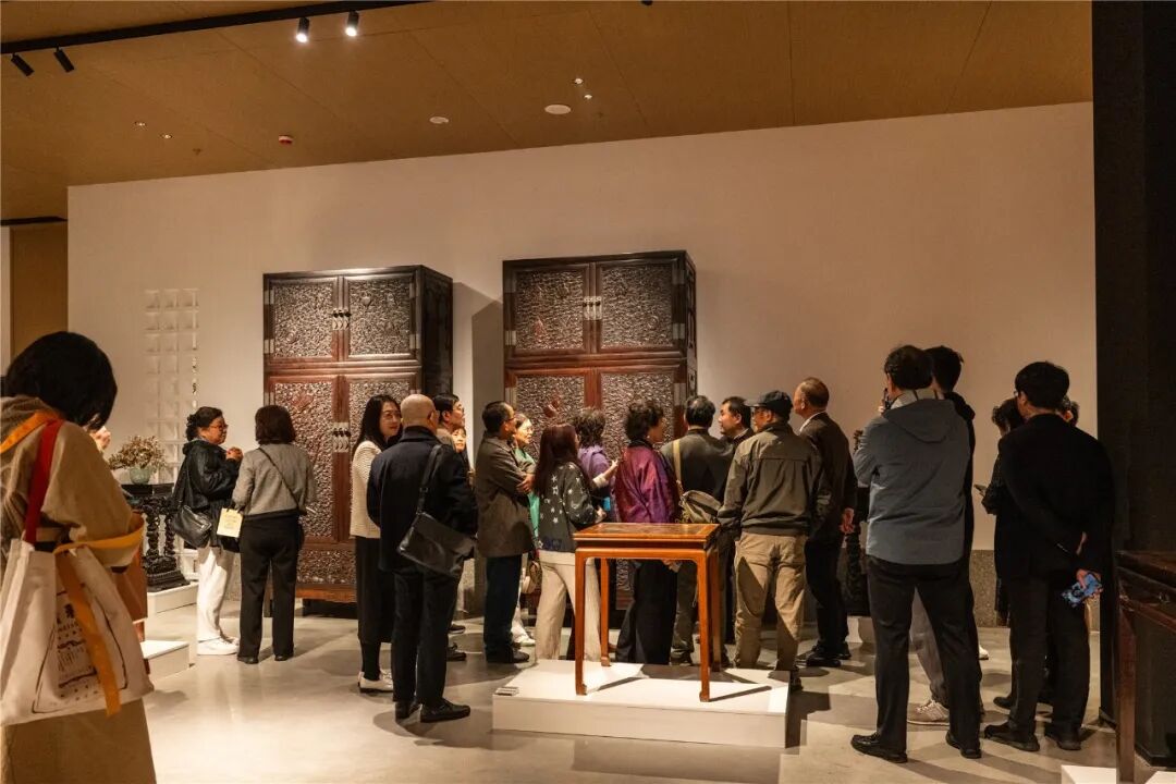 全球海外華文作家齊聚古都金陵,雅然家具藝術(shù)館助力文化出海 全球海外華文作家齊聚古都金陵,雅然家具藝術(shù)館助力文化出海