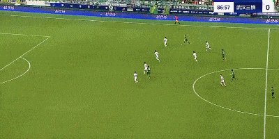 随着国安4-0三镇，中超积分榜更新：前4仅差2分，保级区混战升级