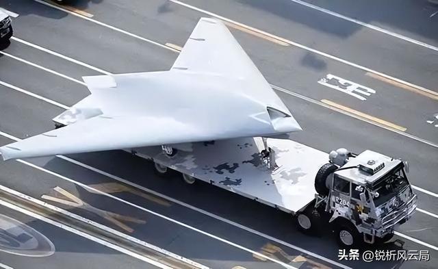 美新战机刚高调起飞，中国就用无人机强势回应，能否打破美军优势