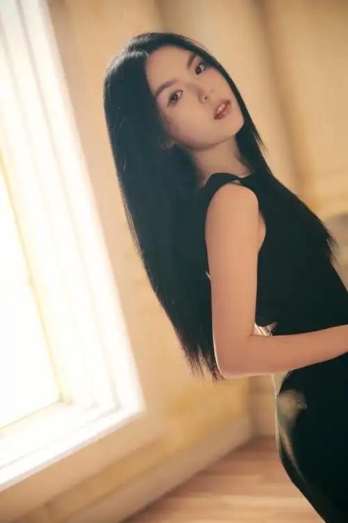 李咏也没想到,自己离世8年后,23岁的女儿就走上一条“不归路!”