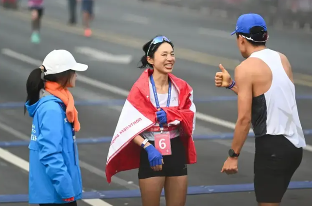 日本媒体公开锐评最快女护士离职风波	，言辞犀利，句句直戳她心窝