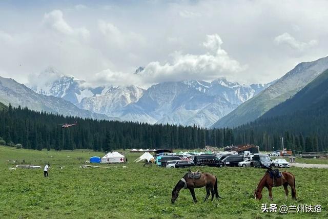 走，坐火车去新疆感受初冬韵味！