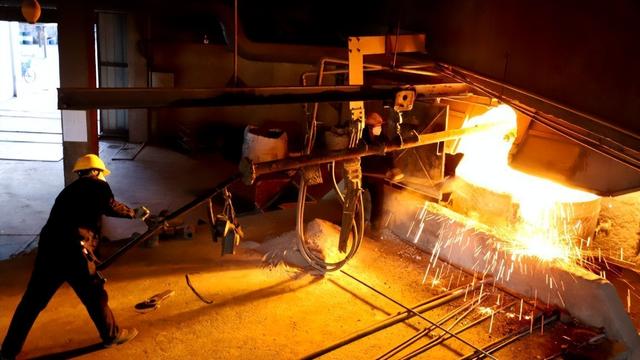 中国突破超纯铁技术！十万吨仅含8公斤杂质，打破美日垄断