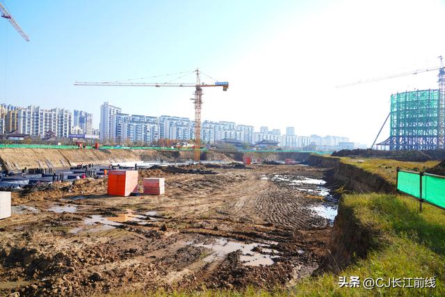 河南淮滨：一座地标文化—观景塔正拔地而起，高度99米