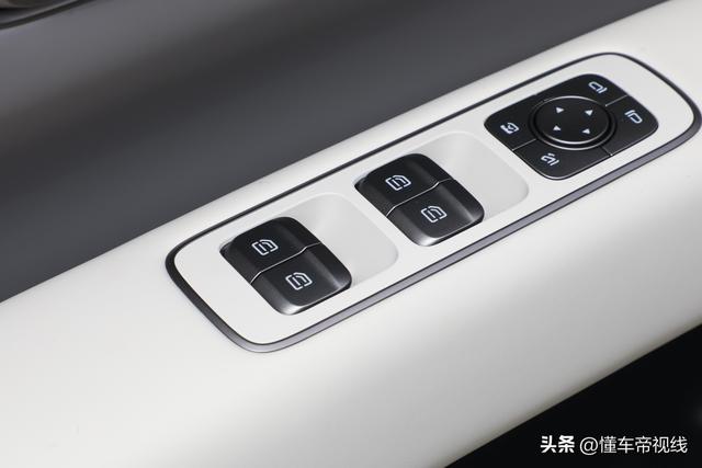 理想i6实拍