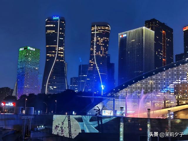 杭州旅游攻略看展逛博物馆老街菜市场换个城市走走停停文艺风