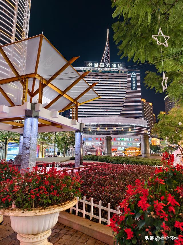 春城夜宴！昆明南屏街 —— 逛吃赏景的全国示范步行街