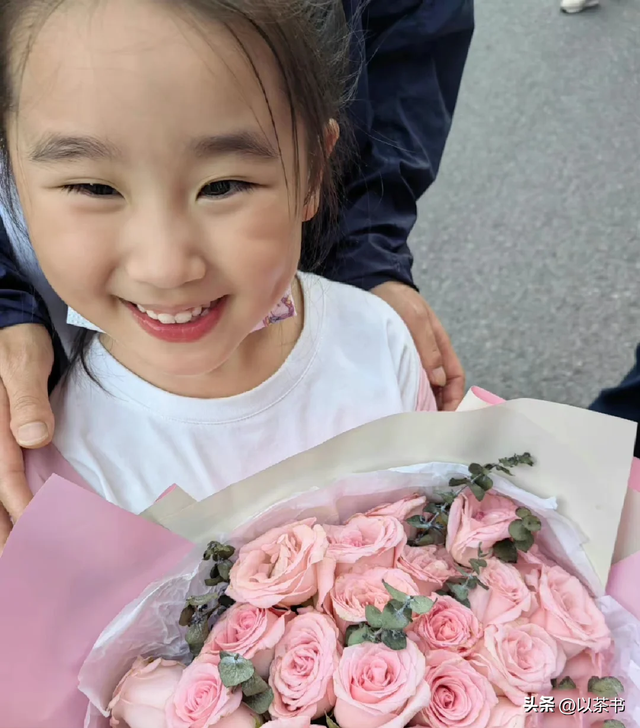赵文卓怎么也想不到，自己18岁刚刚成年的女儿，已经开始为他争光
