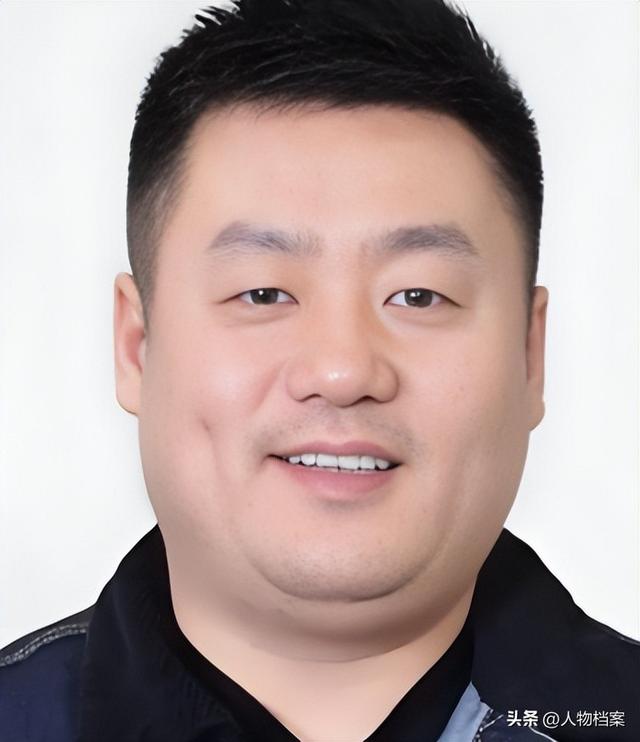 赵本山也想不到，一向老实本分的宋晓峰	，会在过年前，栽个大跟头