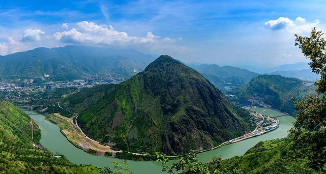 广州人，去了攀枝花跟德阳后，开门见山：攀枝花跟德阳差别很鲜