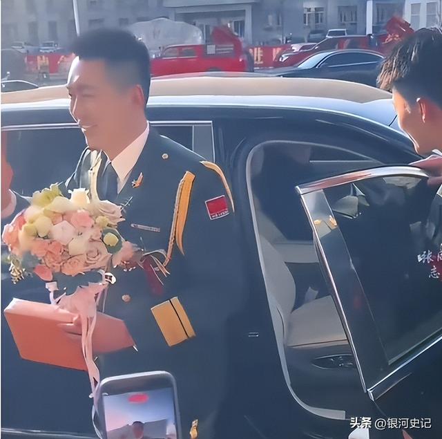 张自轩婚礼现场，新娘很强势两次拒绝他的亲密动作，岳父实力不菲