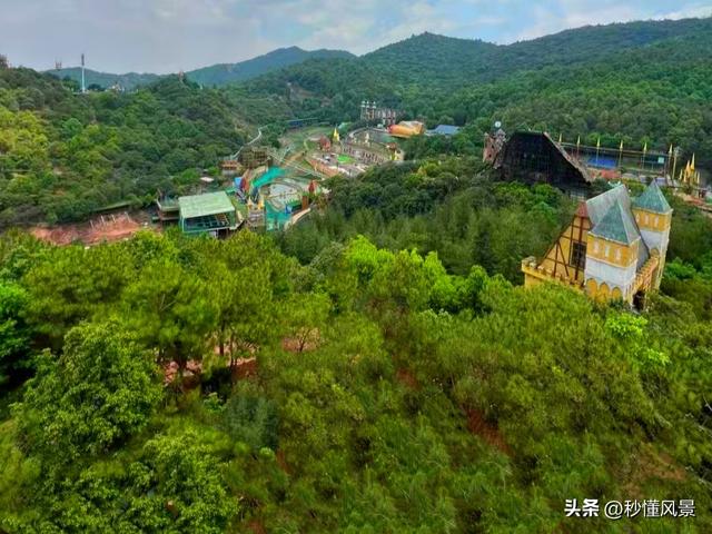 在云南昆明大山深处，竟然藏着一个“小人国”，人均不足1米3！