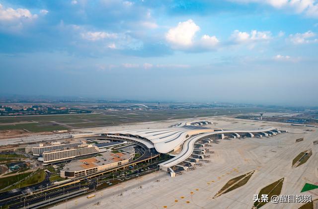 白云机场“五跑三楼”启航：链通全球，重塑湾区枢纽新能级