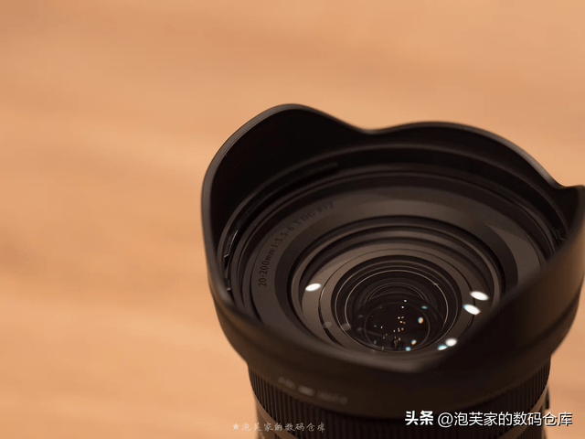 5999全画幅入门镜头？适马20-200mm 真一镜走天下 真刀锐奶化了！