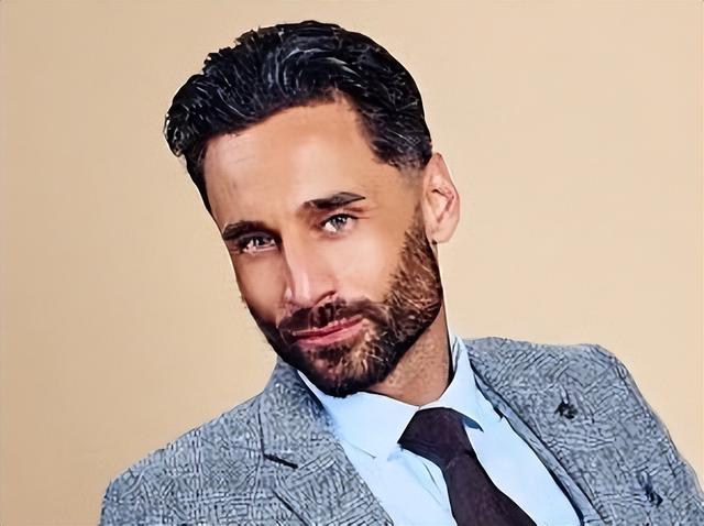 凌晨街头殒命，37岁英国男模特遭谋杀，两嫌疑人出庭情绪失控