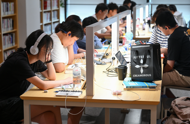 拒绝按部就班，警惕“不在场”感，找回主体性才是摆脱无聊的关键