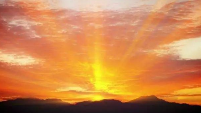 我国最神奇村庄，一天能看三次日出，云南黎明村到底有多神奇？