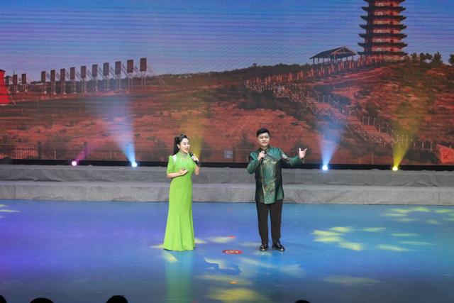 “歌游内蒙古 欢乐冰雪季”天南海北一家人