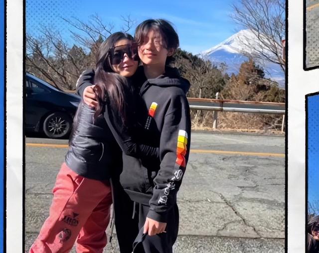 年轻时管不住下半身，如今却让18岁儿子买了单，张柏芝她后悔吗？