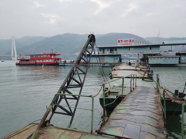 鄂渝行第三天：小红船.瞿塘峡.巫山.神女天路