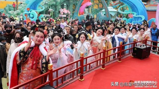 央视为何一天接连8次聚焦临夏市“花开不夜城”文旅新业态？