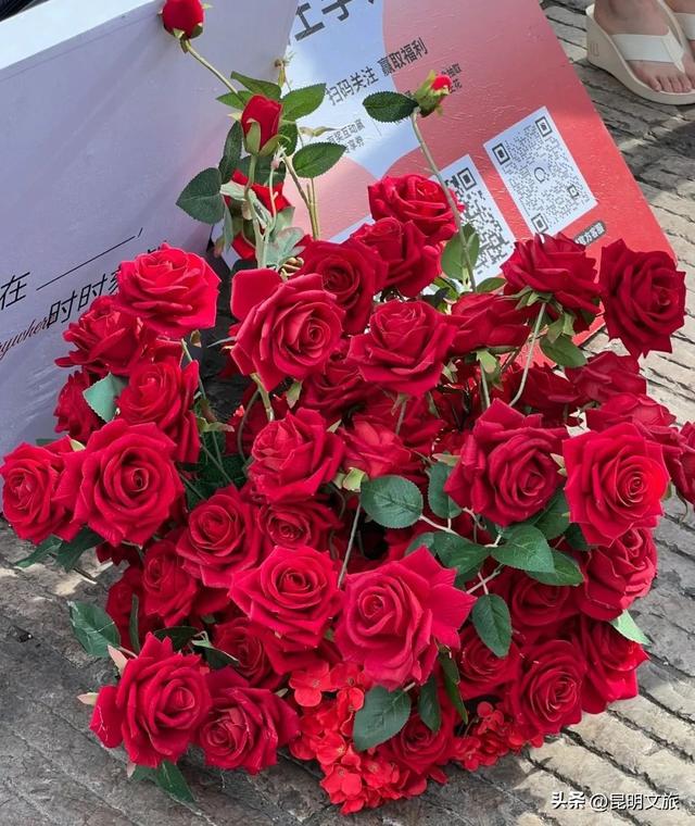 街头流动花车、城市音乐会、非遗雅集……昆明人过七夕，从来不设限！附最强攻略