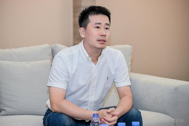 魅族22vs小米15Ultra：2000元差价背后，是生态战争的缩影