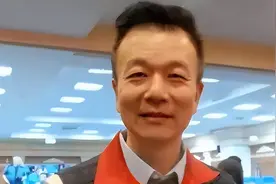 跳梁小丑！台湾“土房哥”少将身份炮轰上将，谈荣民不过哗众取丑图片