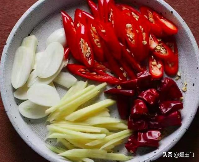 冬天，这菜使劲吃！一润肠、二提神醒脑、三强免疫，不懂吃可惜了