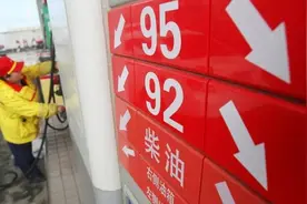 加油不是加200元，就是加满？维修师傅：你这是嫌车坏得不够快？图片