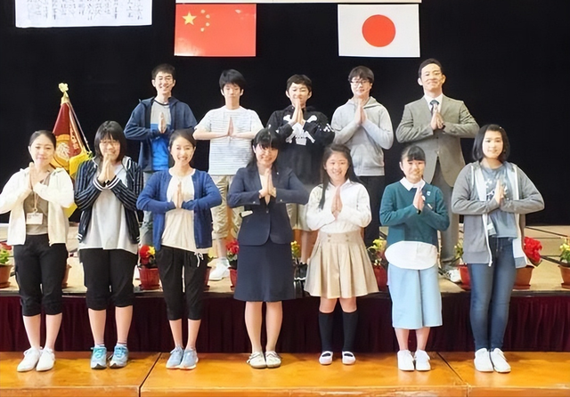 指令下到2400所学校！日本政府这次对中国干的事，彻彻底底过了火