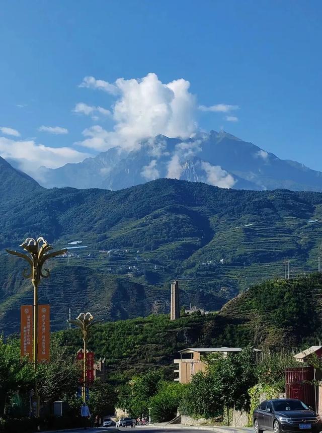 【美丽四川】茂县：云朵上的羌寨 夏日避暑天堂‖柳红樱