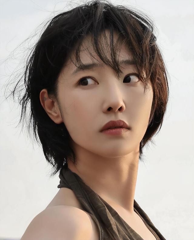 陪玩陪睡根本不够！继王家卫 秦雯彻底“暴雷”后，白百何也遭了殃