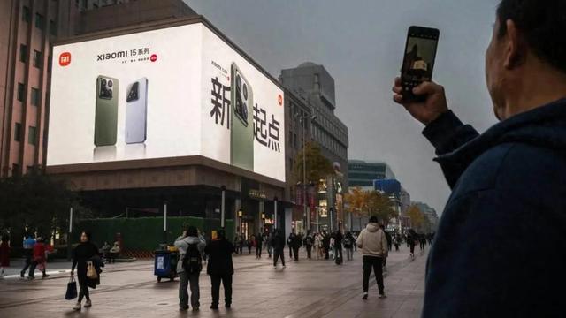 小米发布会翻车？业绩好但舆情危机，科技品牌为何要“专业保守”
