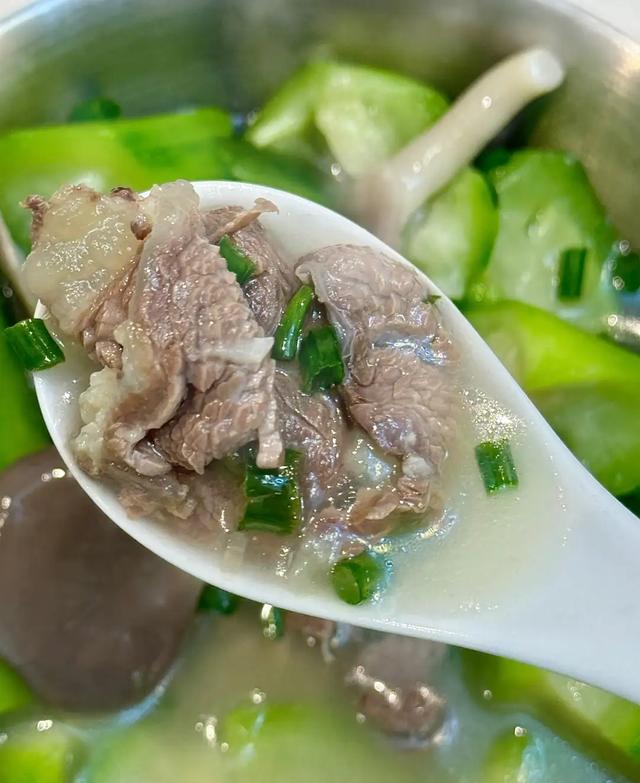对心脏最好的 3 种肉，不是牛肉也不是猪肉，常吃血管干净，心跳稳