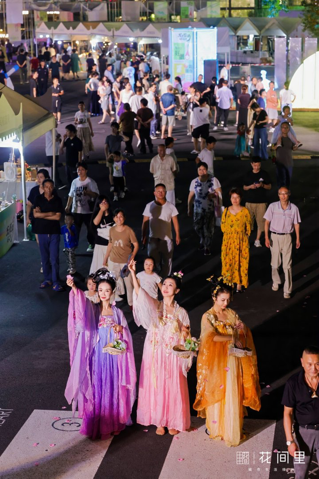 国庆打卡新地标！从花木到美食，临安“花间里”市集带你体验不一样的东方腔调