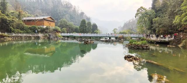 贵州：漫游安顺神奇龙宫！