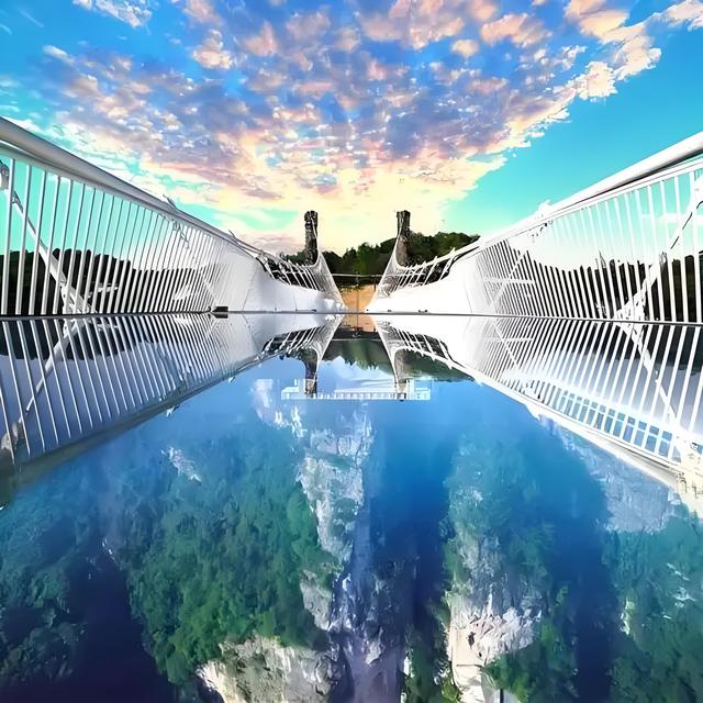 国内十大最危险景点，去过1个地方就很牛！你去过几个地方？