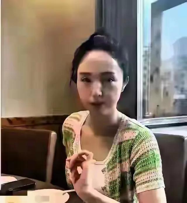 这不是当年千万人做梦都想娶的女神吗 怎么变成这样了 岁月不饶人啊