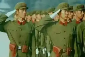 在驻张家口65军当新兵第一次见团长，威风凛凛，好生羡慕！图片