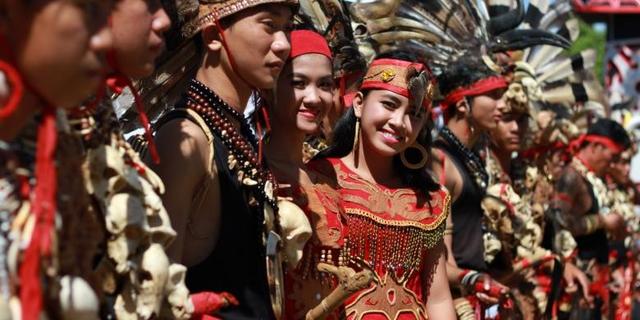 印尼青铜钟濒临失传，老人坚守独门技法，竟与非洲古乐器隔空共鸣