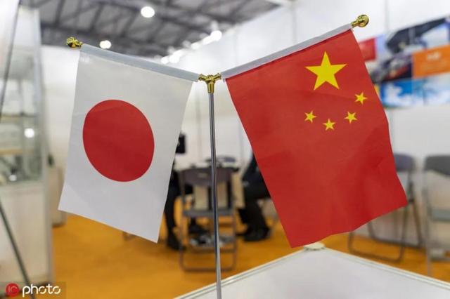 唯一出席阅兵的日本政要，回国后告诫所有人，当下只有一条路可走