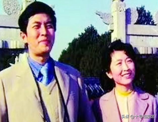 唐国强的“糟心事”，两个儿子都残疾，难怪73岁还得到处卖老脸