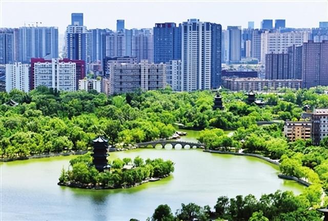 天蓝水清 生态蝶变