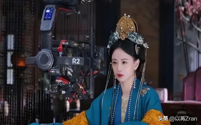 人狂自有天收,32岁李梦终于为自己的"嚣张跋扈"买了单,郝蕾说对了