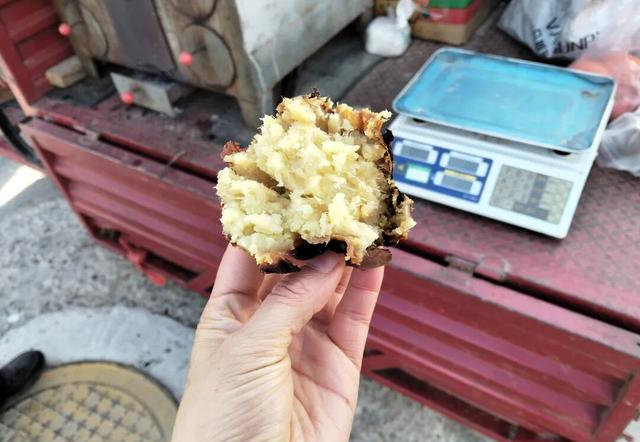 宁县街头卖红薯的大爷说：人不能一直烤火，越烤越怕冷